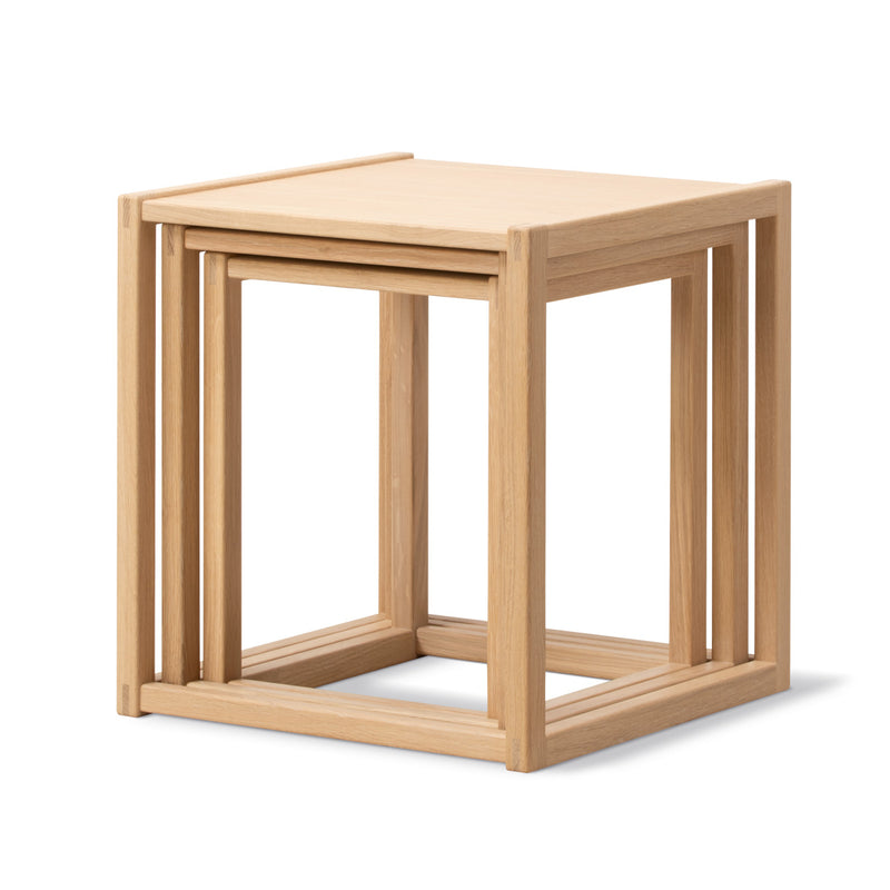 BM375 Nesting Tables