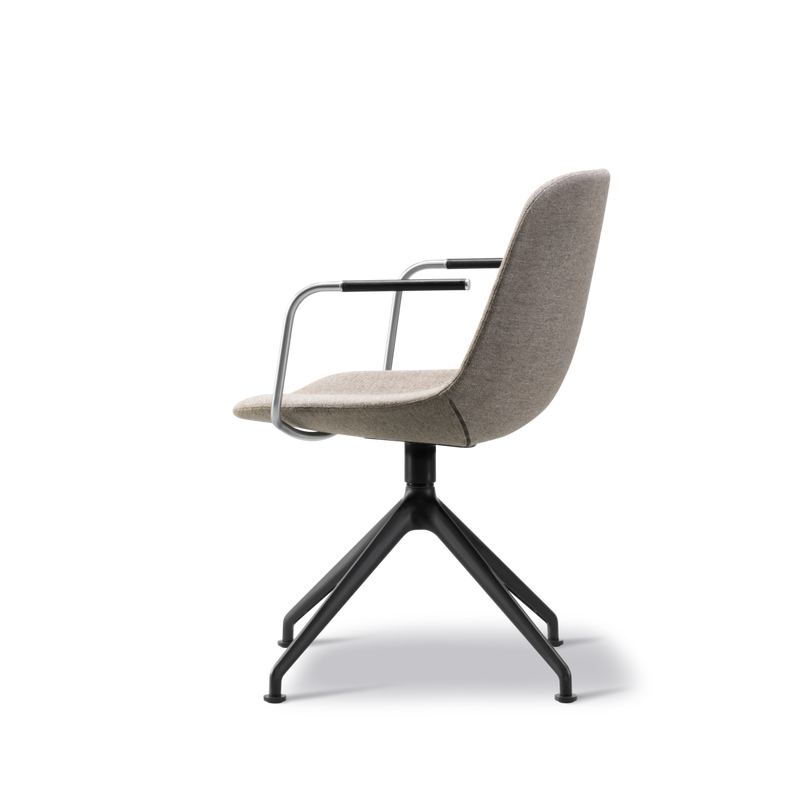 Eyes Swivel Armchair X-Base