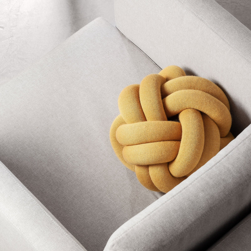 Knot Cushion